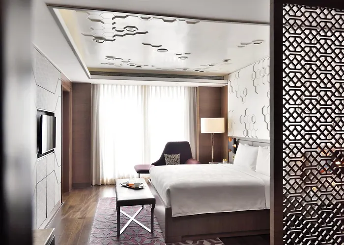 Jw Marriott Mumbai Sahar Airport Hotel